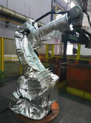 Strój ochronny dla robotów przemysłowych