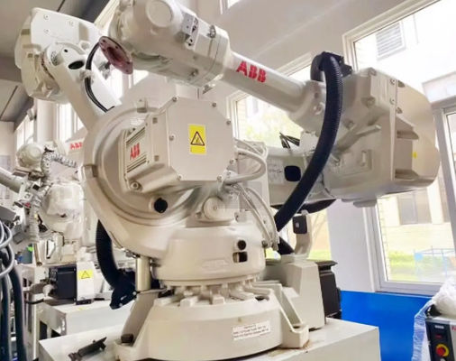 IRB 7600- 500/2.55 Abb Robot Arm 500 kg dla wielu procesów produkcyjnych